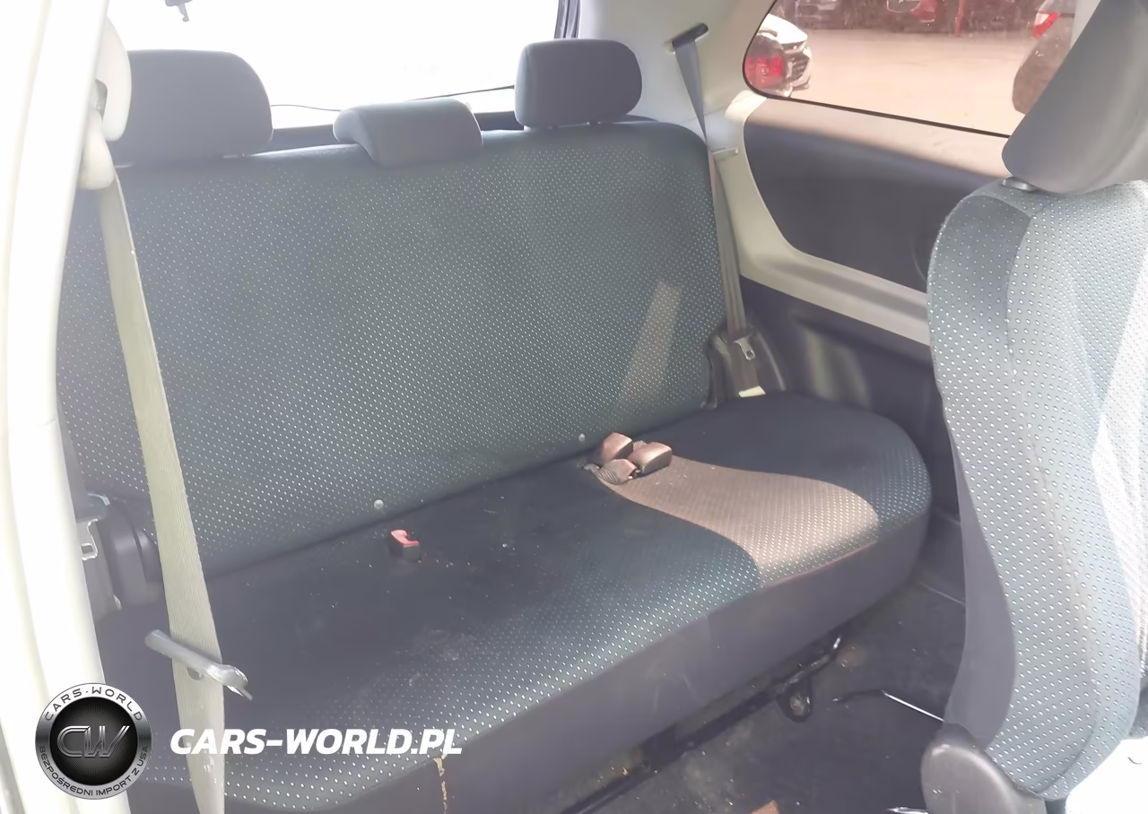 2007 Toyota Yaris VIN:JTDJT923X75046357 - 8