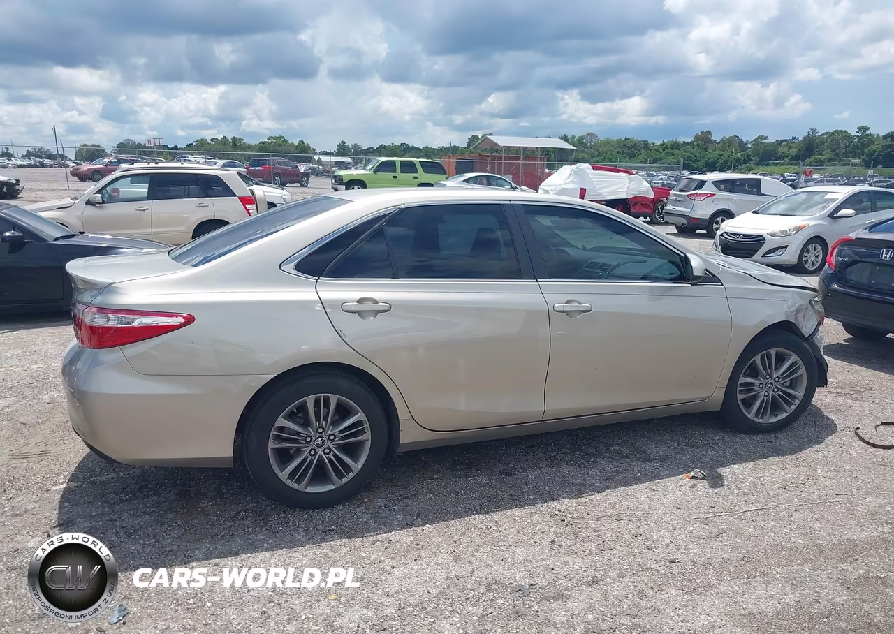 2015 Toyota Camry Se VIN:4T1BF1FK1FU065197 - 13