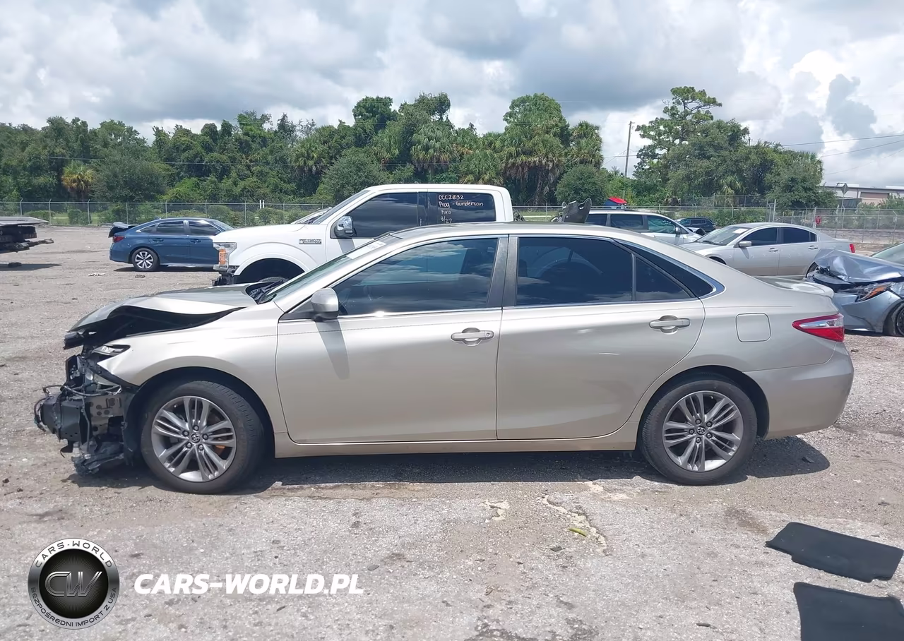 2015 Toyota Camry Se VIN:4T1BF1FK1FU065197 - 14
