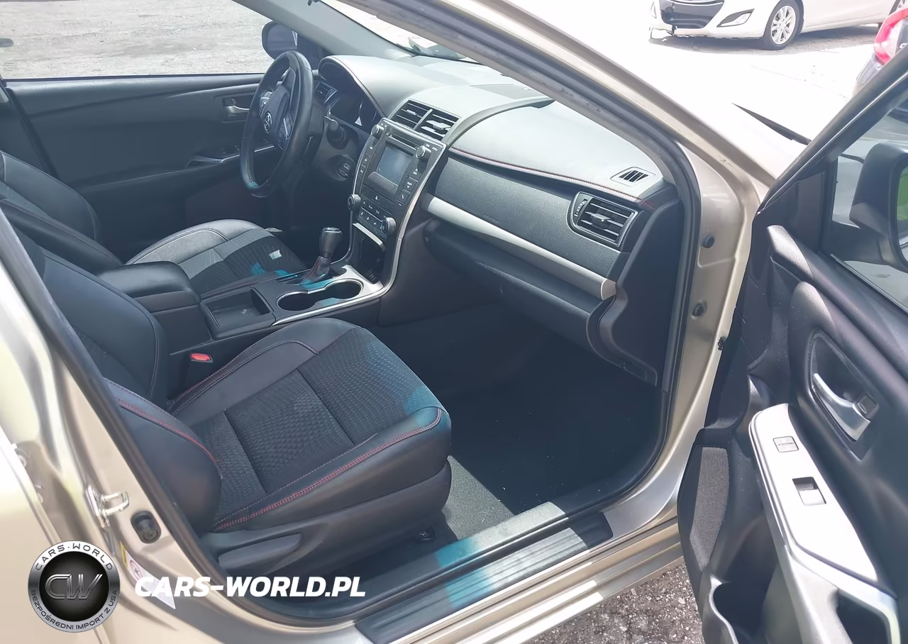 2015 Toyota Camry Se VIN:4T1BF1FK1FU065197 - 5
