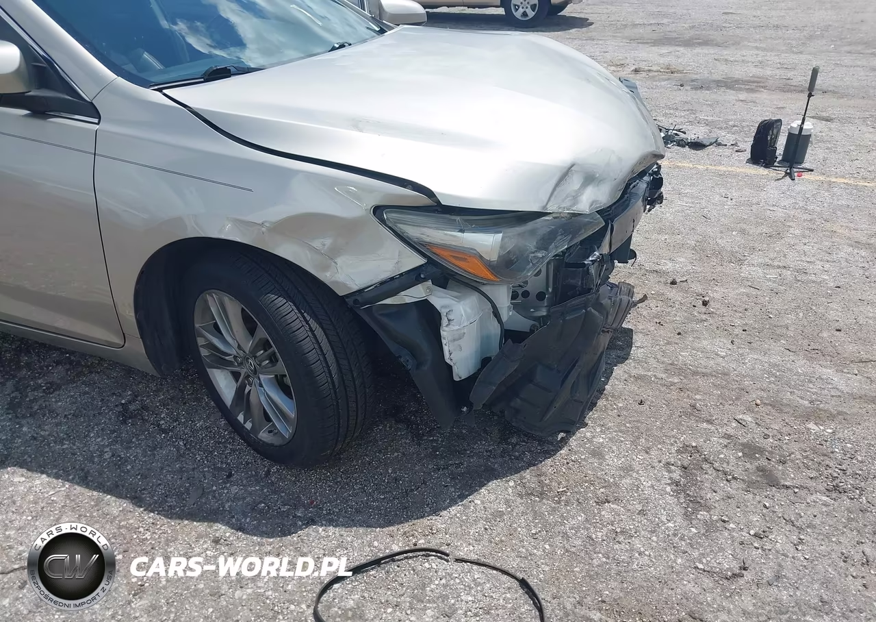 2015 Toyota Camry Se VIN:4T1BF1FK1FU065197 - 6