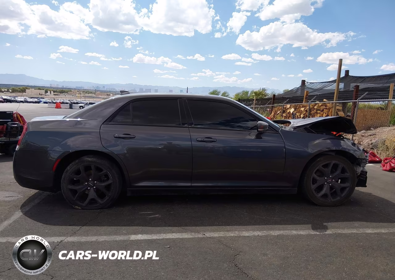 2021 Chrysler 300 300S VIN:2C3CCABGXMH545830 - 14