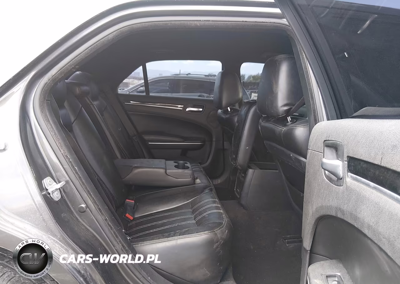 2021 Chrysler 300 300S VIN:2C3CCABGXMH545830 - 8