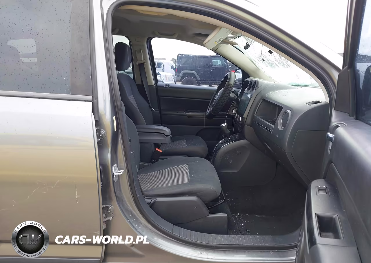 2012 Jeep Compass Sport VIN:1C4NJCBA1CD573612 - 5