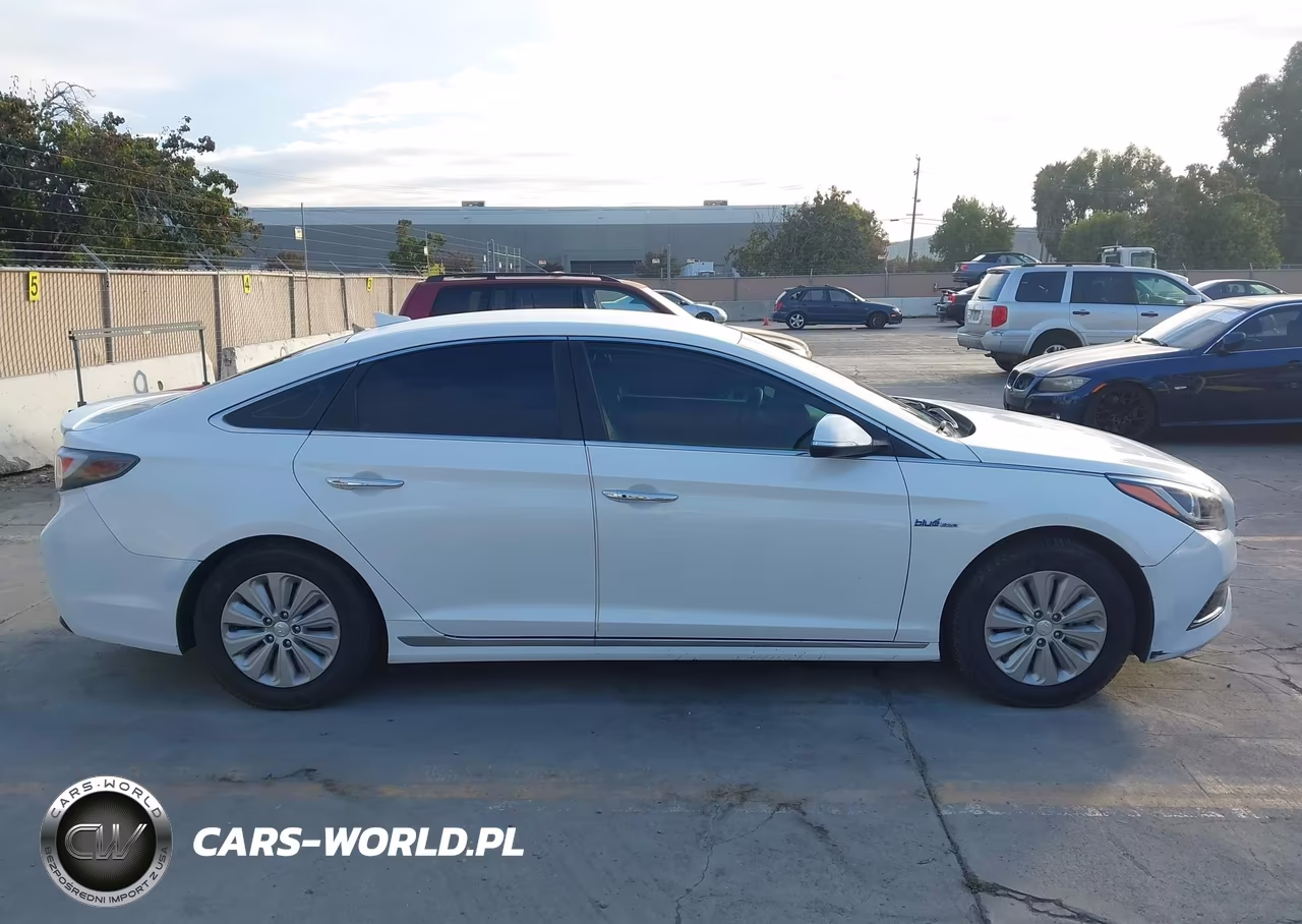 2017 Hyundai Sonata Hybrid Se VIN:KMHE24L16HA059230 - 13