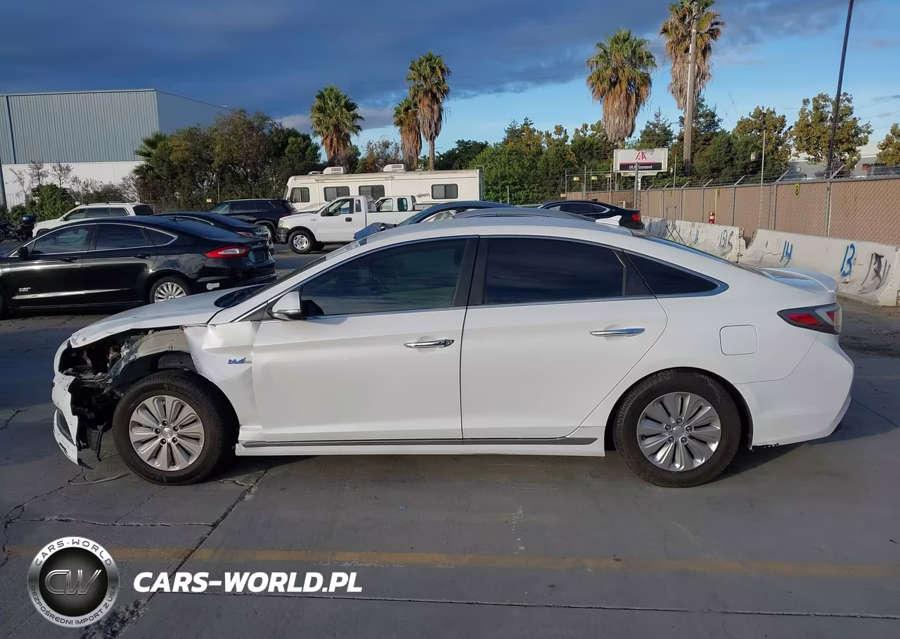 2017 Hyundai Sonata Hybrid Se VIN:KMHE24L16HA059230 - 14