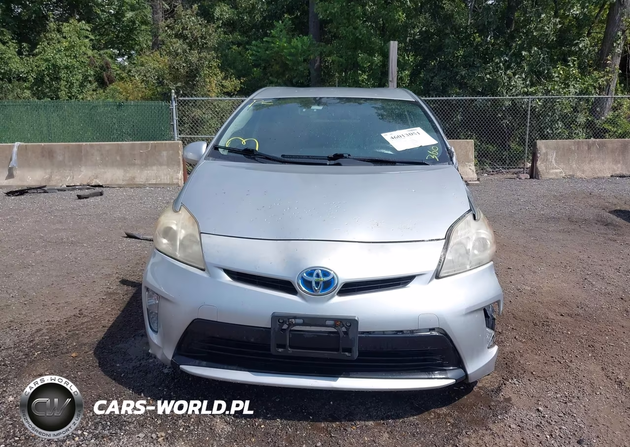2013 Toyota Prius Two VIN:JTDKN3DU9D5634117 - 12