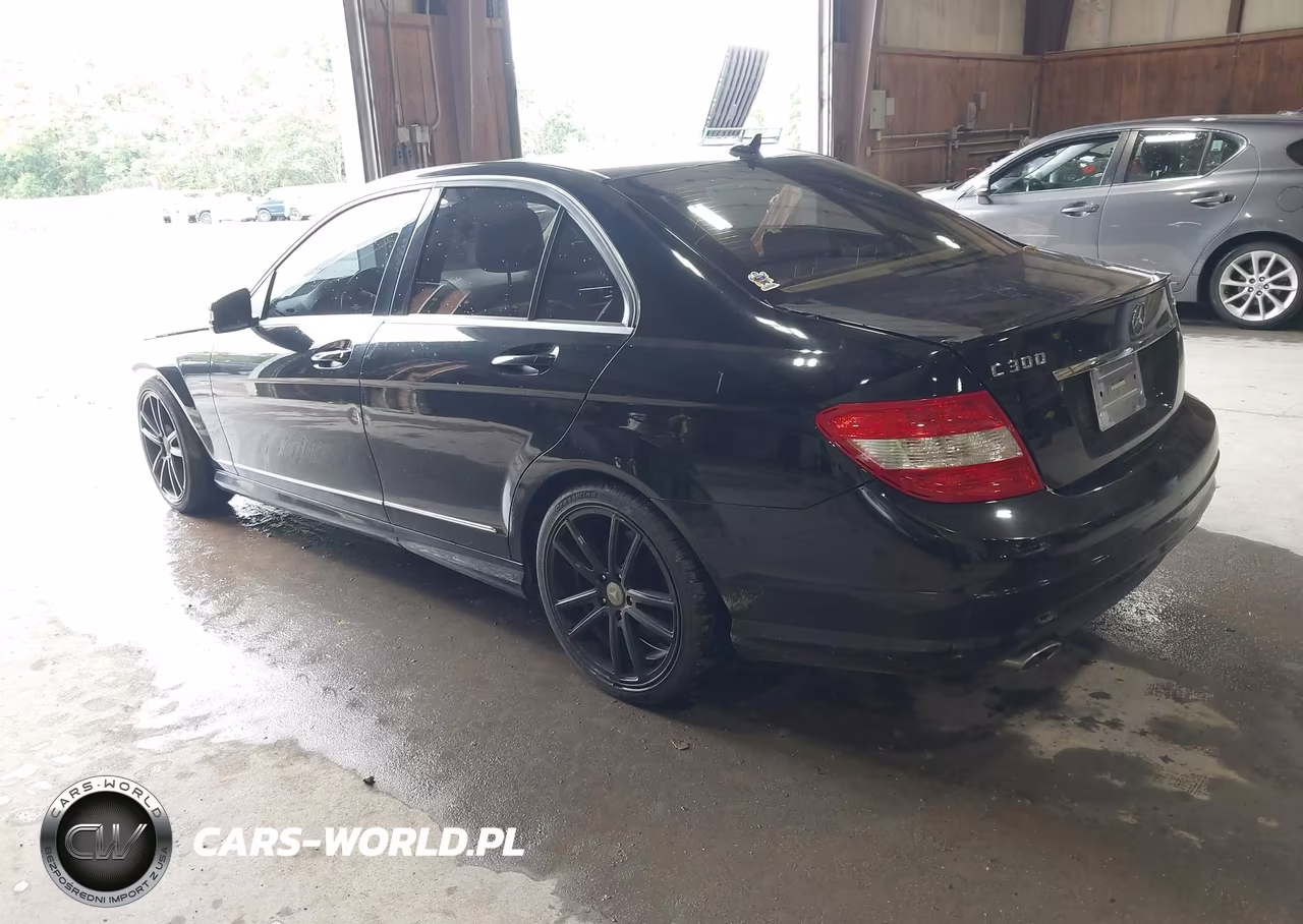 2011 Mercedes-Benz C 300 Sport 4Matic VIN:WDDGF8BB7BR178051 - 3