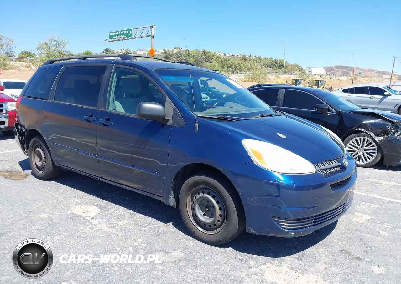 2004 Toyota Sienna Le – zdjęcie 1 z 11
