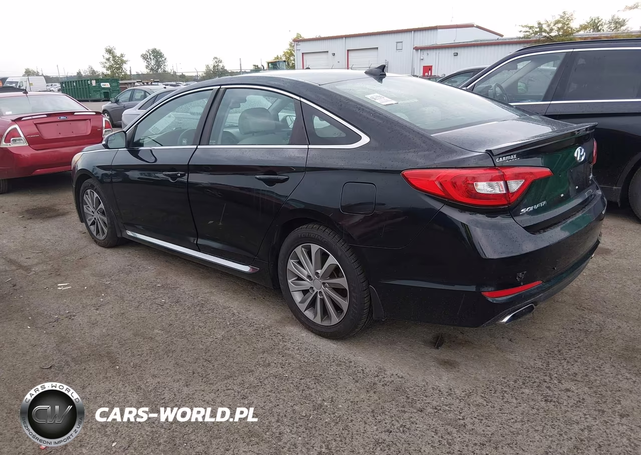 2015 Hyundai Sonata Sport VIN:5NPE34AF8FH216570 - 3