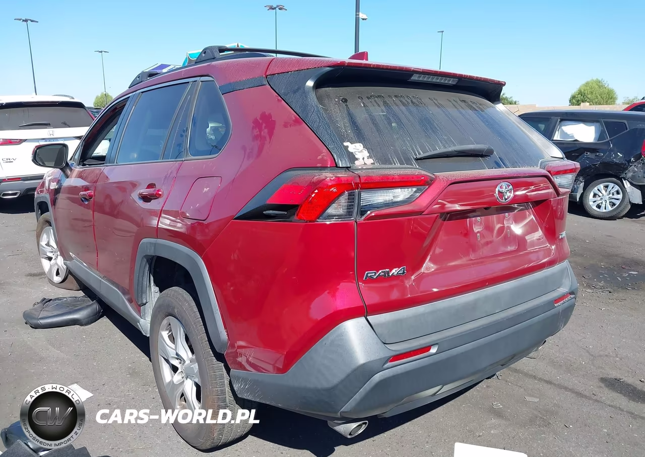 2021 Toyota Rav4 Xle VIN:2T3W1RFV3MW105695 - 3