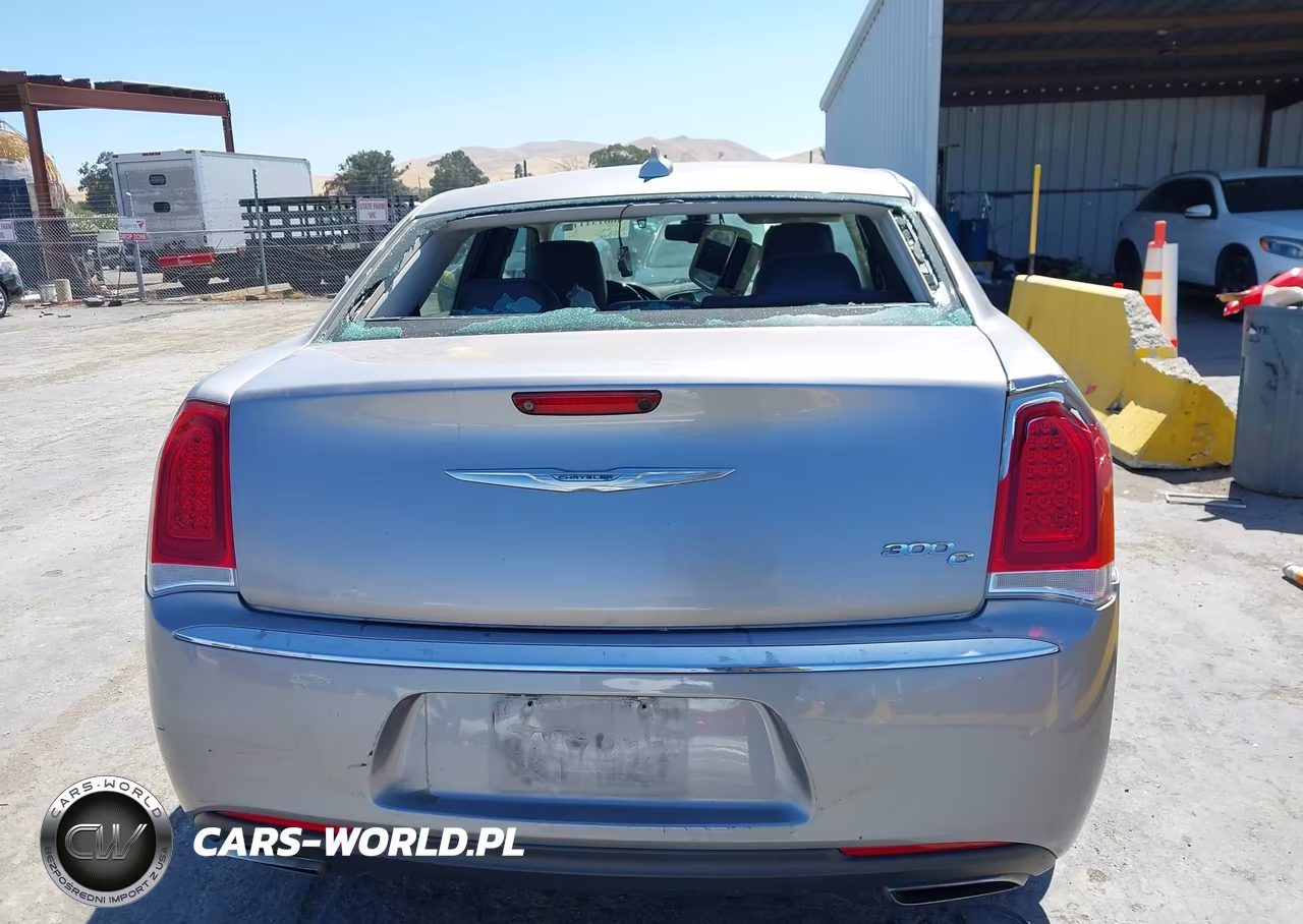 2016 Chrysler 300C VIN:2C3CCAEG1GH116561 - 16