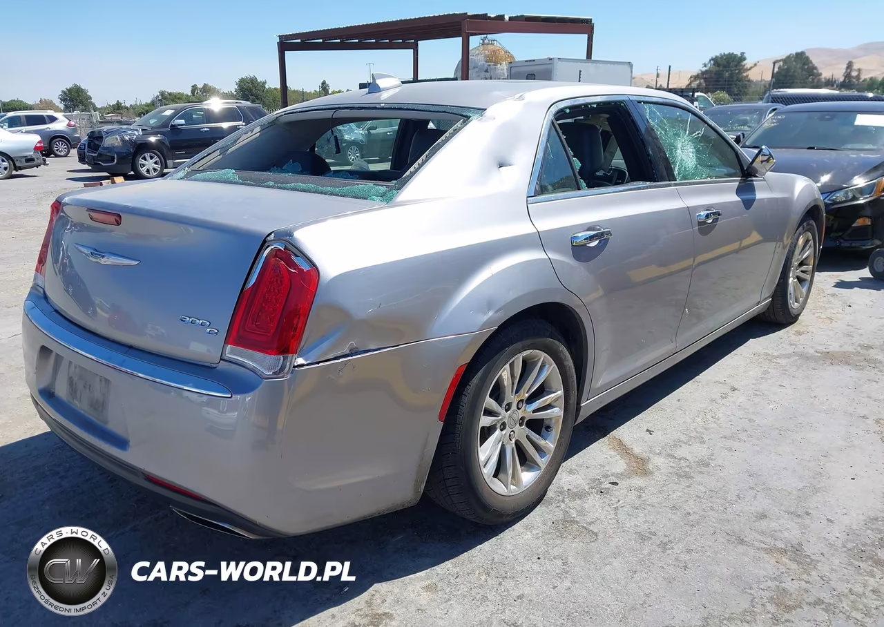 2016 Chrysler 300C VIN:2C3CCAEG1GH116561 - 4