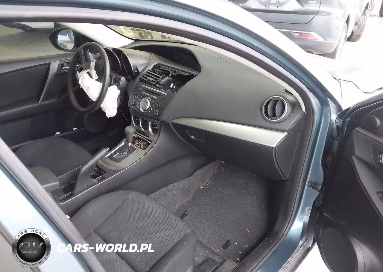 2011 Mazda Mazda3 I Touring VIN:JM1BL1VFXB1471069 - 5