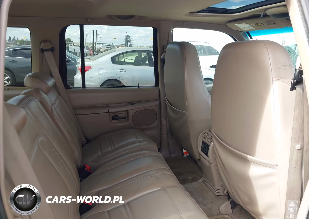 1999 Ford Explorer Eddie Bauer-Limited-Xlt VIN:1FMDU34E0XUC86654 - 8
