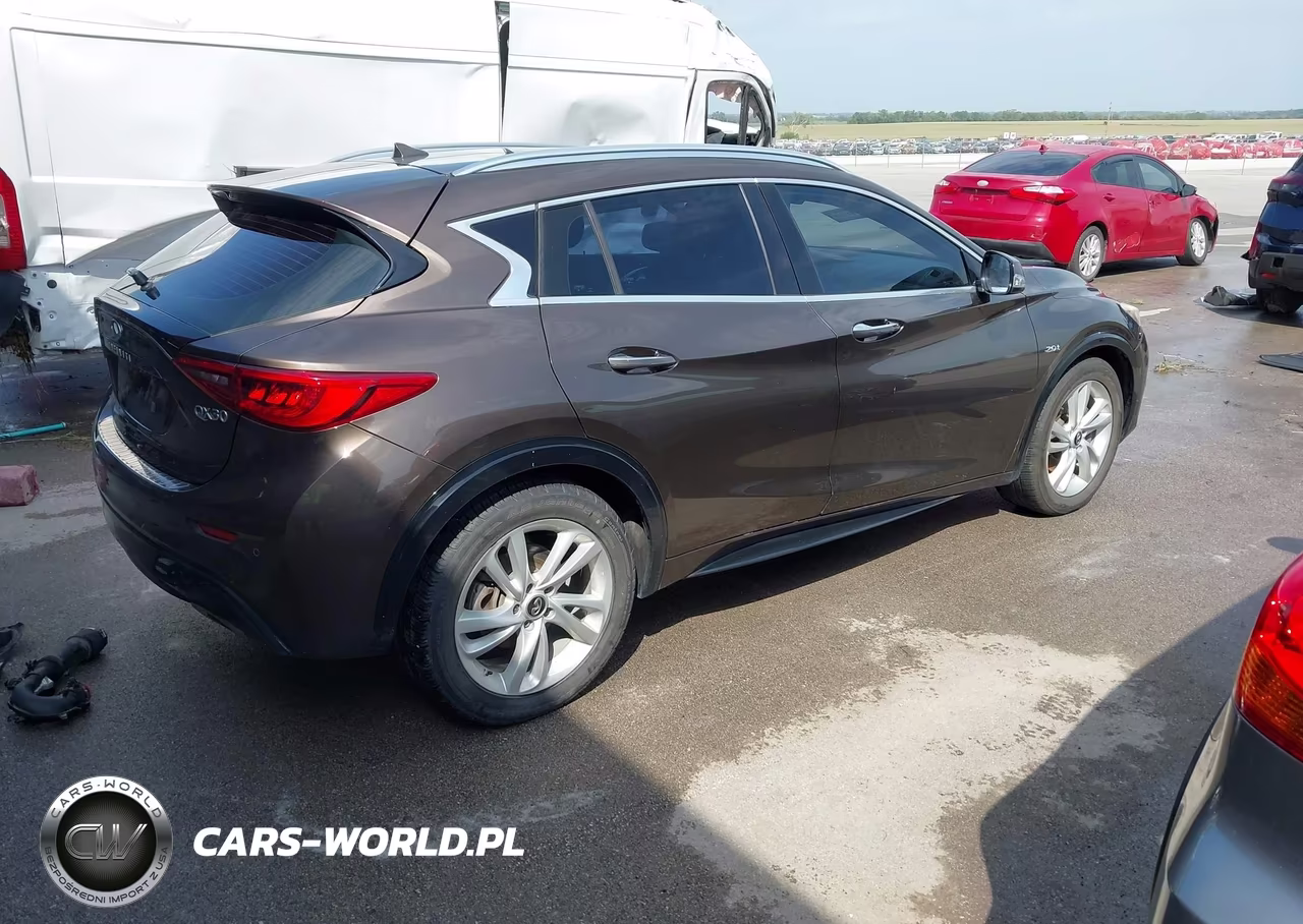 2018 Infiniti Qx30 Premium VIN:SJKCH5CP1JA046005 - 4