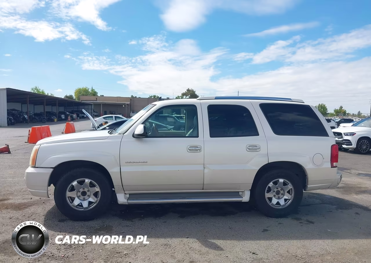 2006 Cadillac Escalade Standard VIN:1GYEC63N56R138350 - 14
