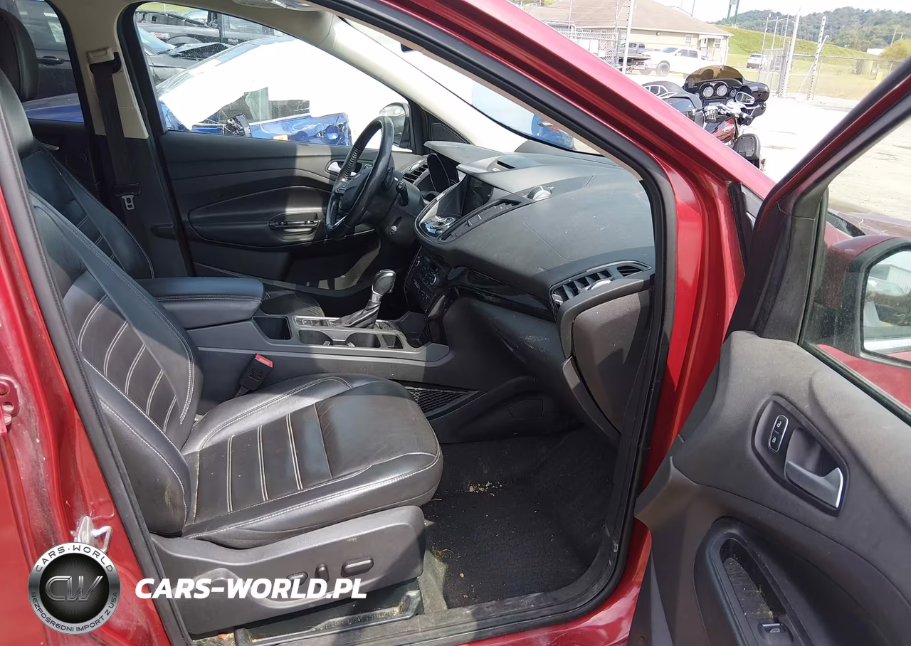 2017 Ford Escape Titanium VIN:1FMCU9J96HUC85791 - 5