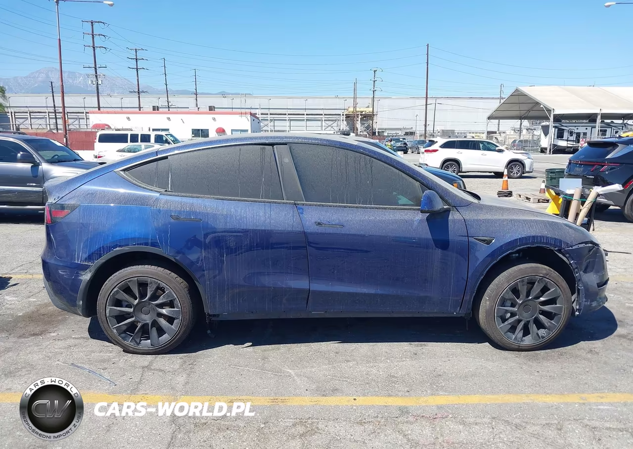 2024 Tesla Model Y Long Range Dual Motor All-Wheel Drive VIN:7SAYGAEE3RF023637 - 14