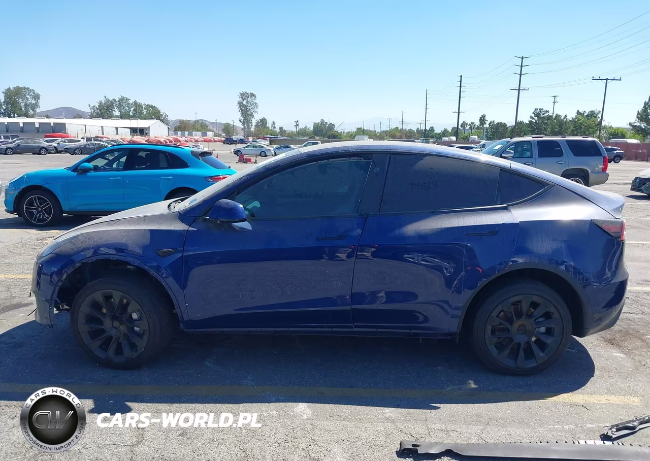 2024 Tesla Model Y Long Range Dual Motor All-Wheel Drive VIN:7SAYGAEE3RF023637 - 15