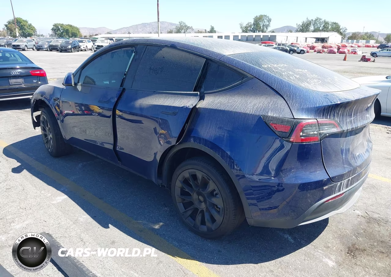 2024 Tesla Model Y Long Range Dual Motor All-Wheel Drive VIN:7SAYGAEE3RF023637 - 3