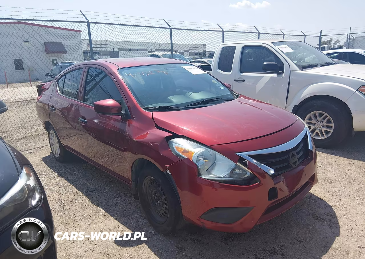 2017 Nissan Versa 1.6 S+ – zdjęcie 1 z 11