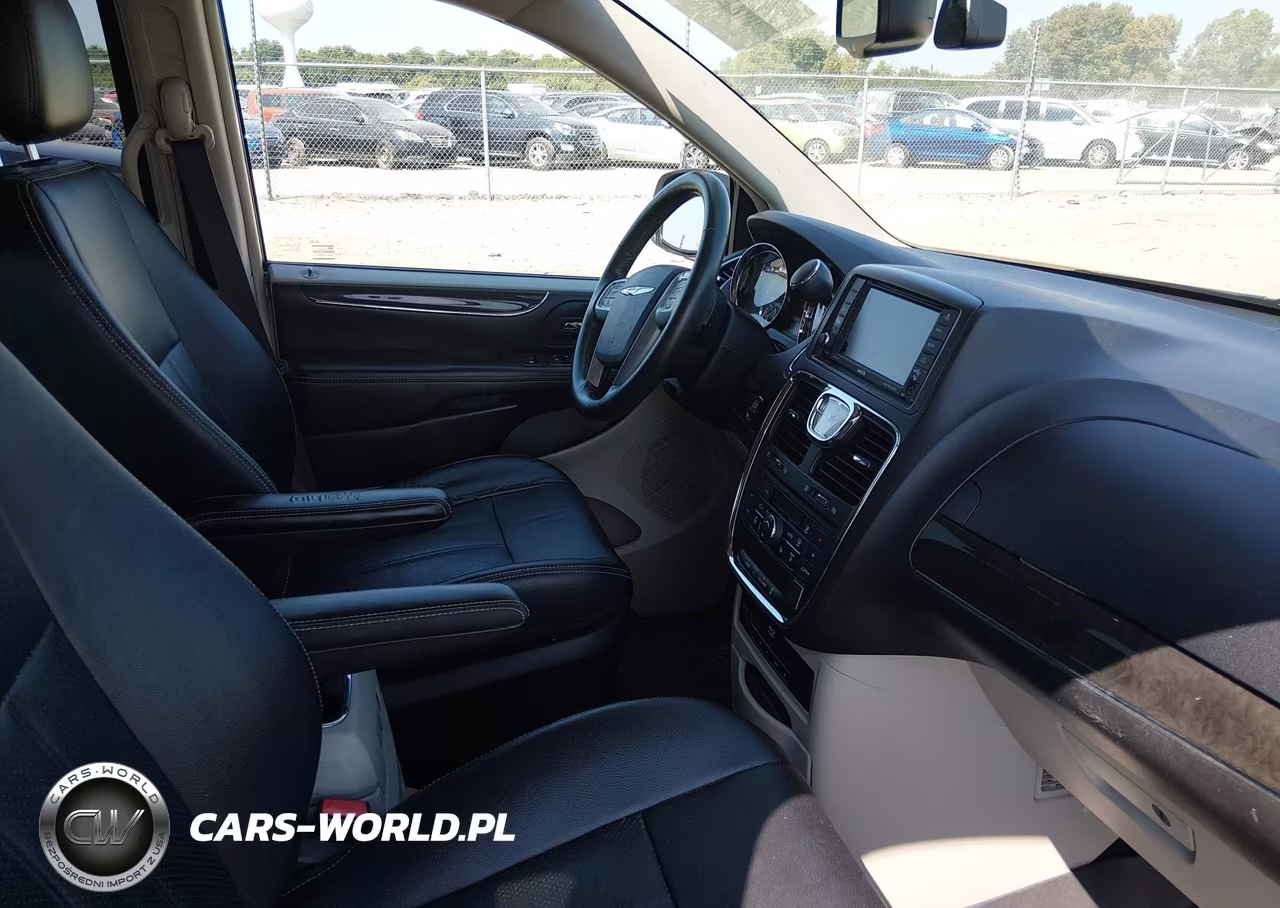2013 Chrysler Town & Country Touring-L VIN:2C4RC1CG7DR753632 - 5