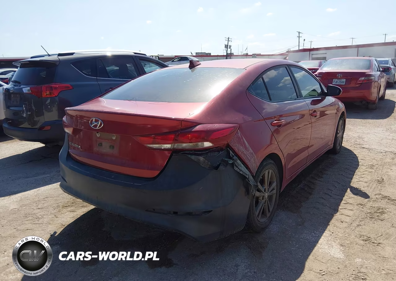 2018 Hyundai Elantra Sel VIN:5NPD84LF8JH241150 - 4