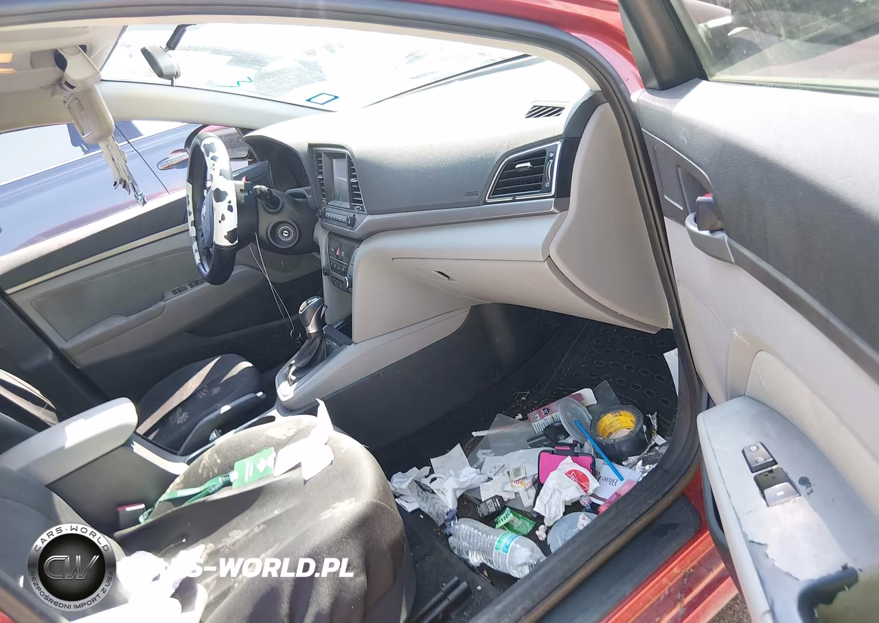 2018 Hyundai Elantra Sel VIN:5NPD84LF8JH241150 - 5