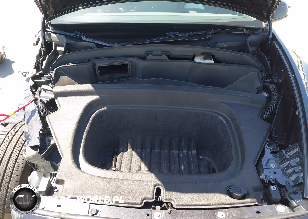 2026 Tesla Model Y VIN:7SAYGDEE9TA650364 - 10