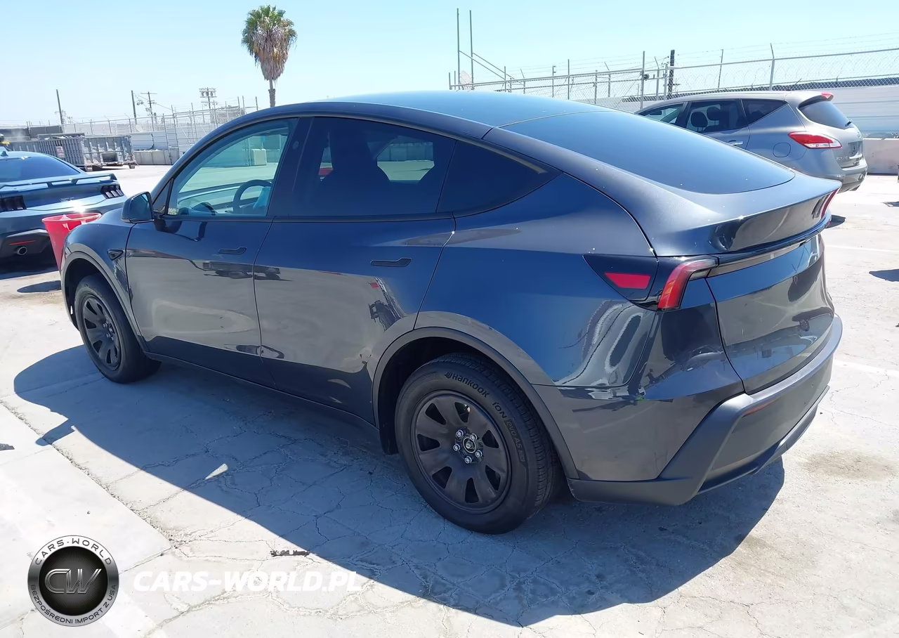 2026 Tesla Model Y VIN:7SAYGDEE9TA650364 - 3