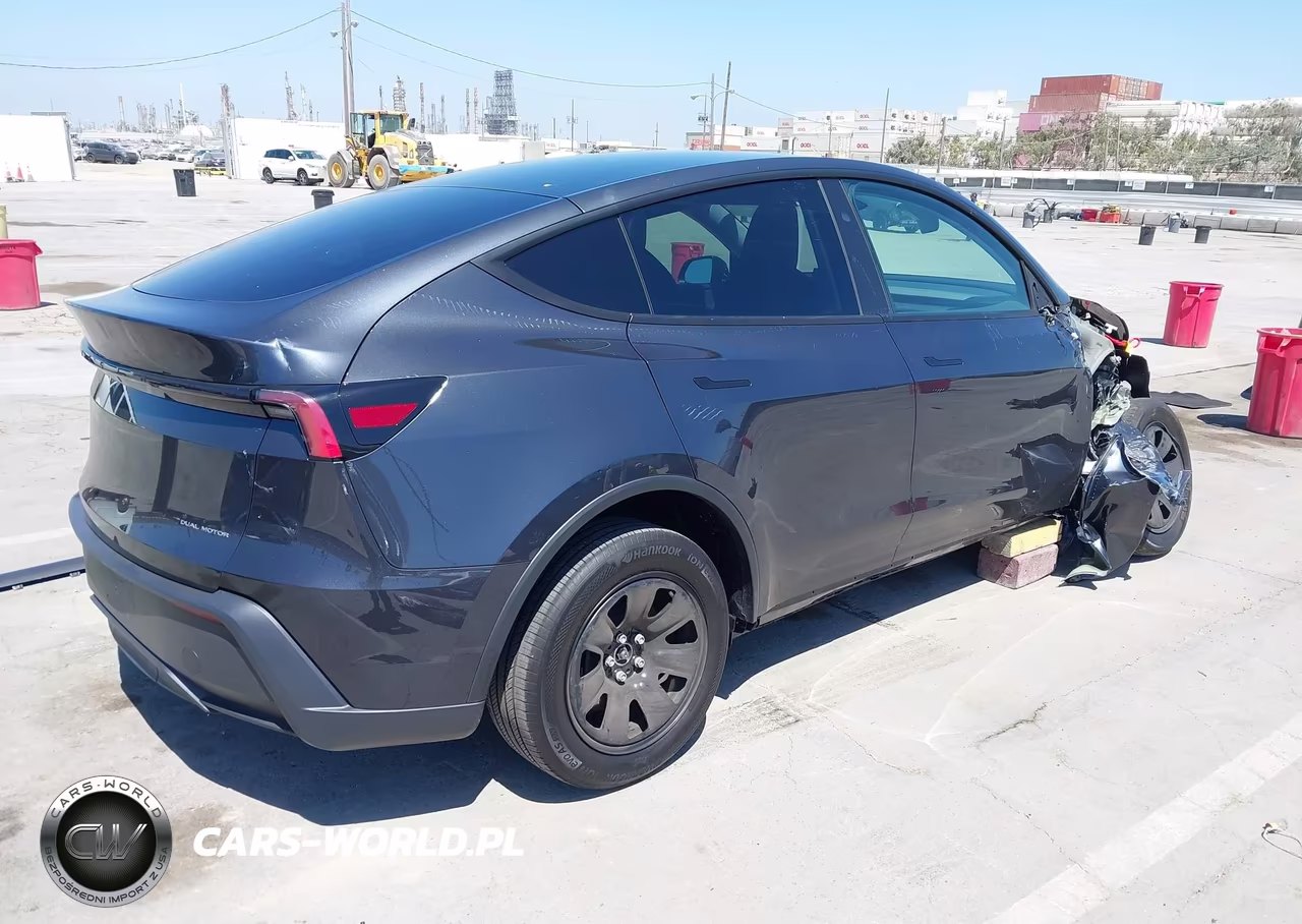 2026 Tesla Model Y VIN:7SAYGDEE9TA650364 - 4