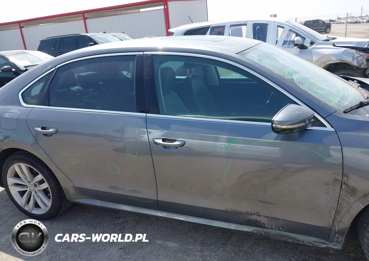 2018 Volkswagen Passat 2.0T Se VIN:1VWBA7A3XJC024813 - 13