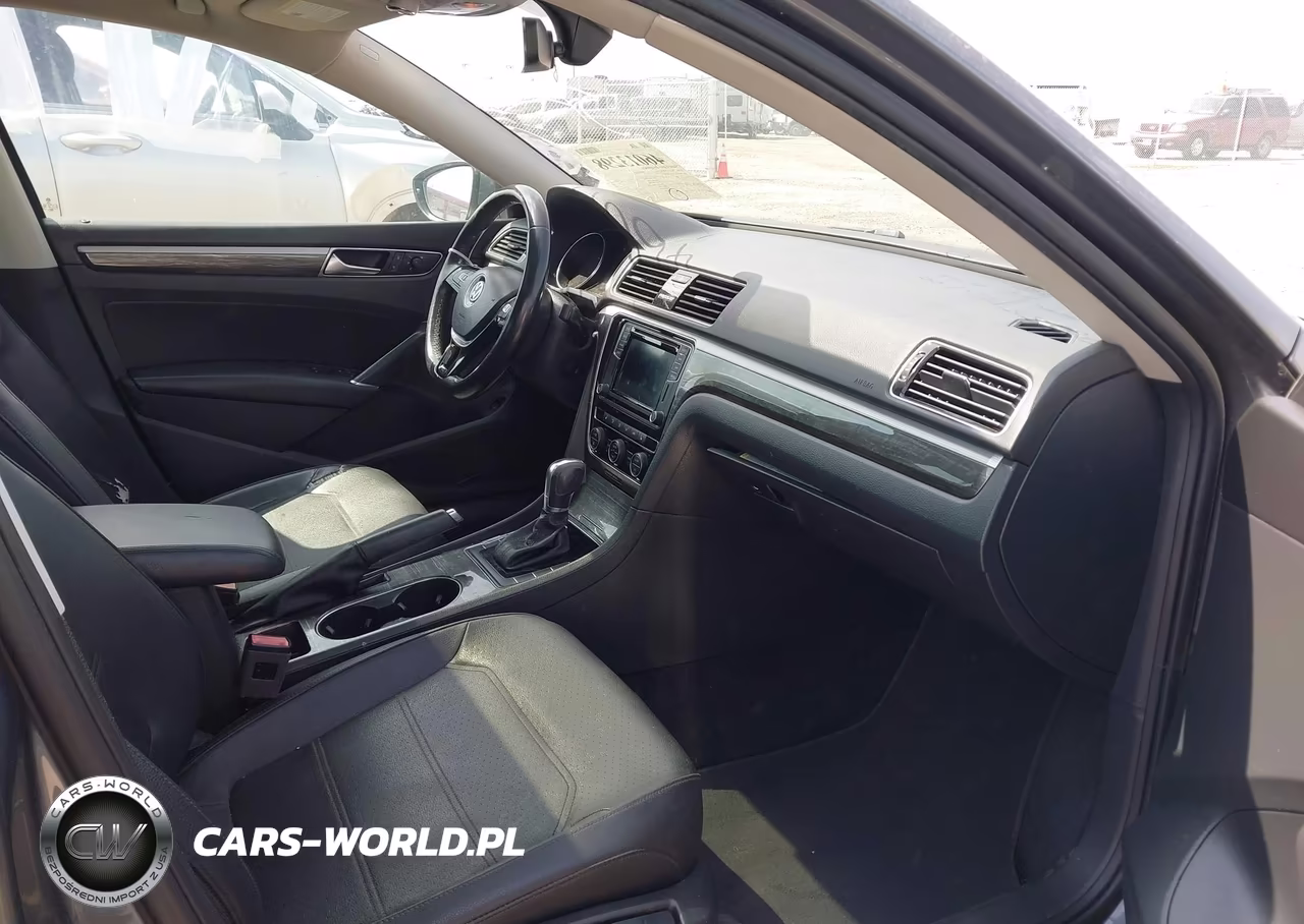 2018 Volkswagen Passat 2.0T Se VIN:1VWBA7A3XJC024813 - 5