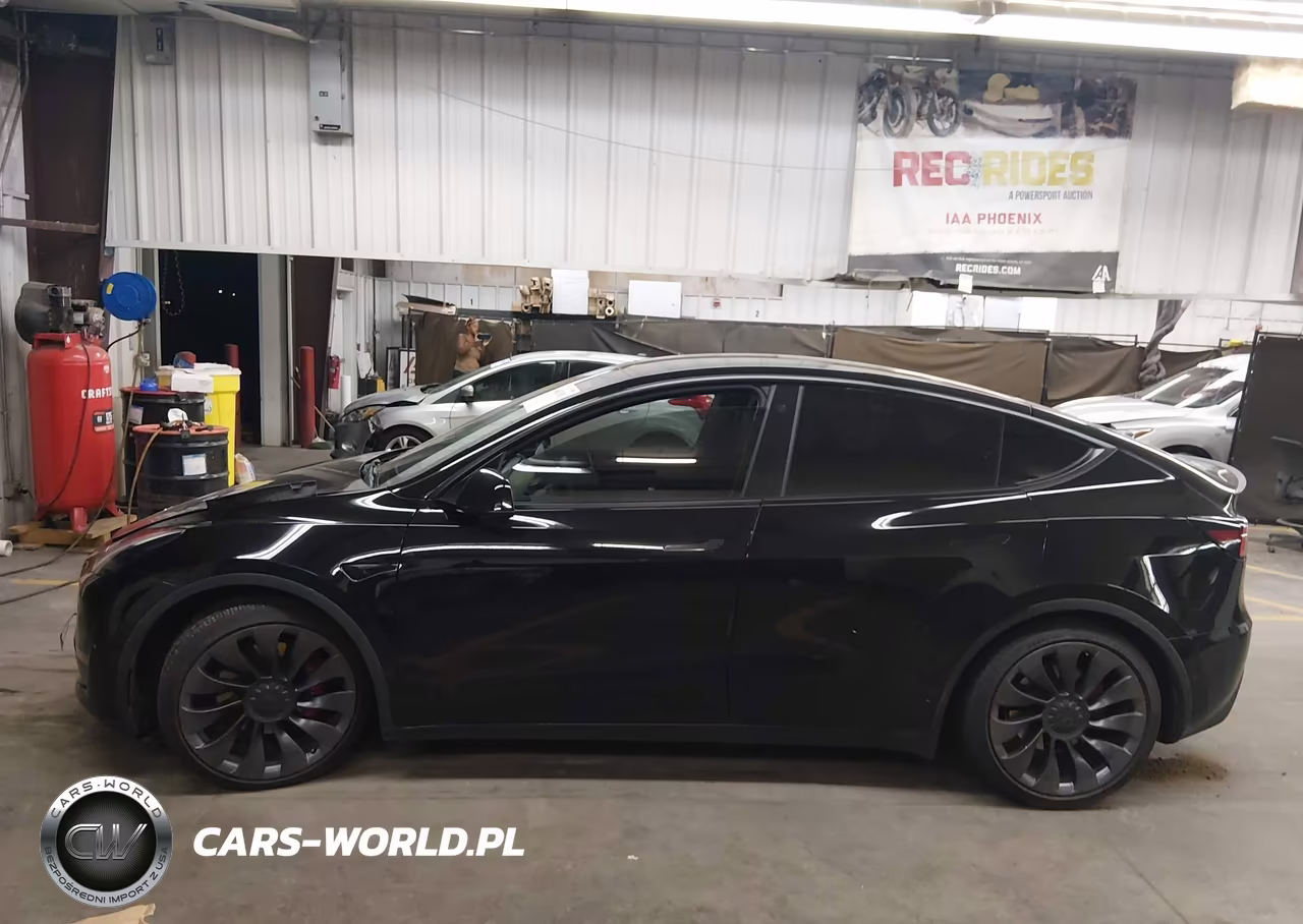 2021 Tesla Model Y Performance Dual Motor All-Wheel Drive VIN:5YJYGDEF4MF137730 - 13