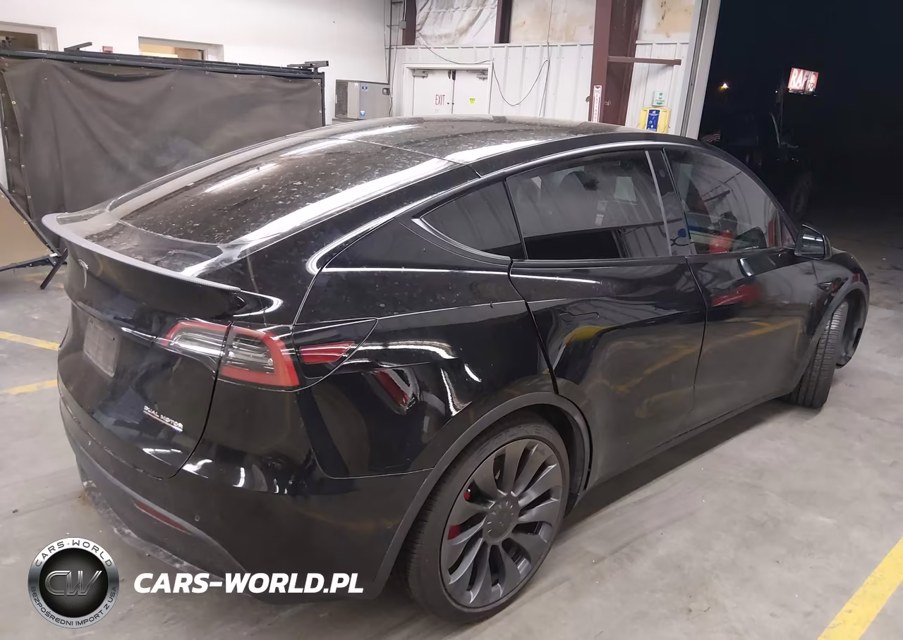 2021 Tesla Model Y Performance Dual Motor All-Wheel Drive VIN:5YJYGDEF4MF137730 - 4