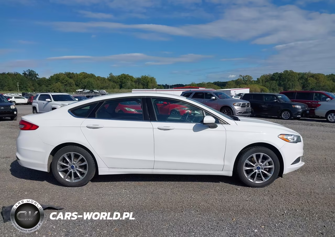 2017 Ford Fusion S VIN:3FA6P0G70HR175942 - 13