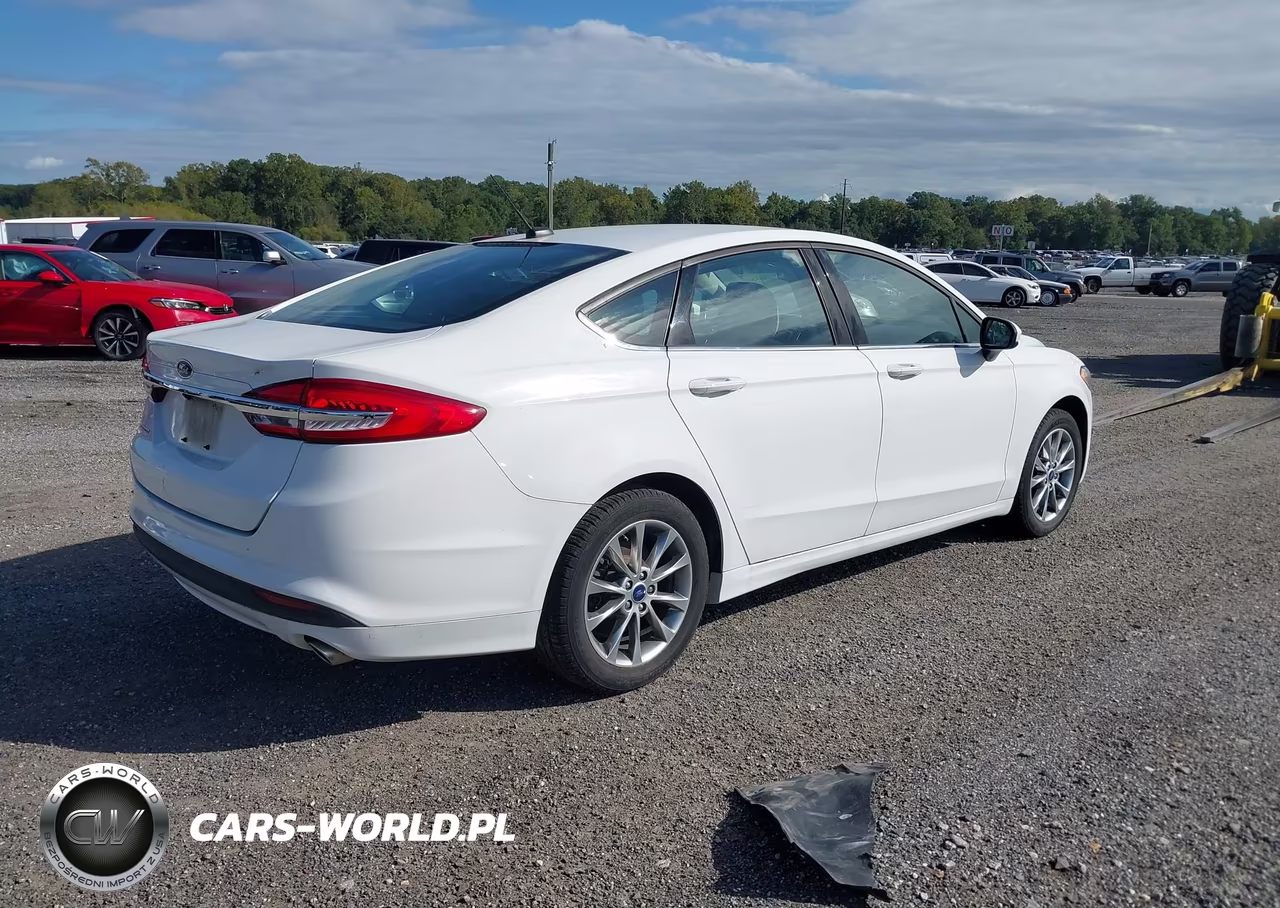 2017 Ford Fusion S VIN:3FA6P0G70HR175942 - 4