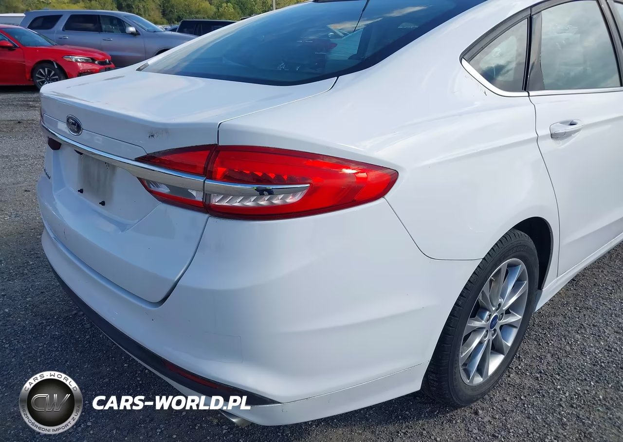 2017 Ford Fusion S VIN:3FA6P0G70HR175942 - 6