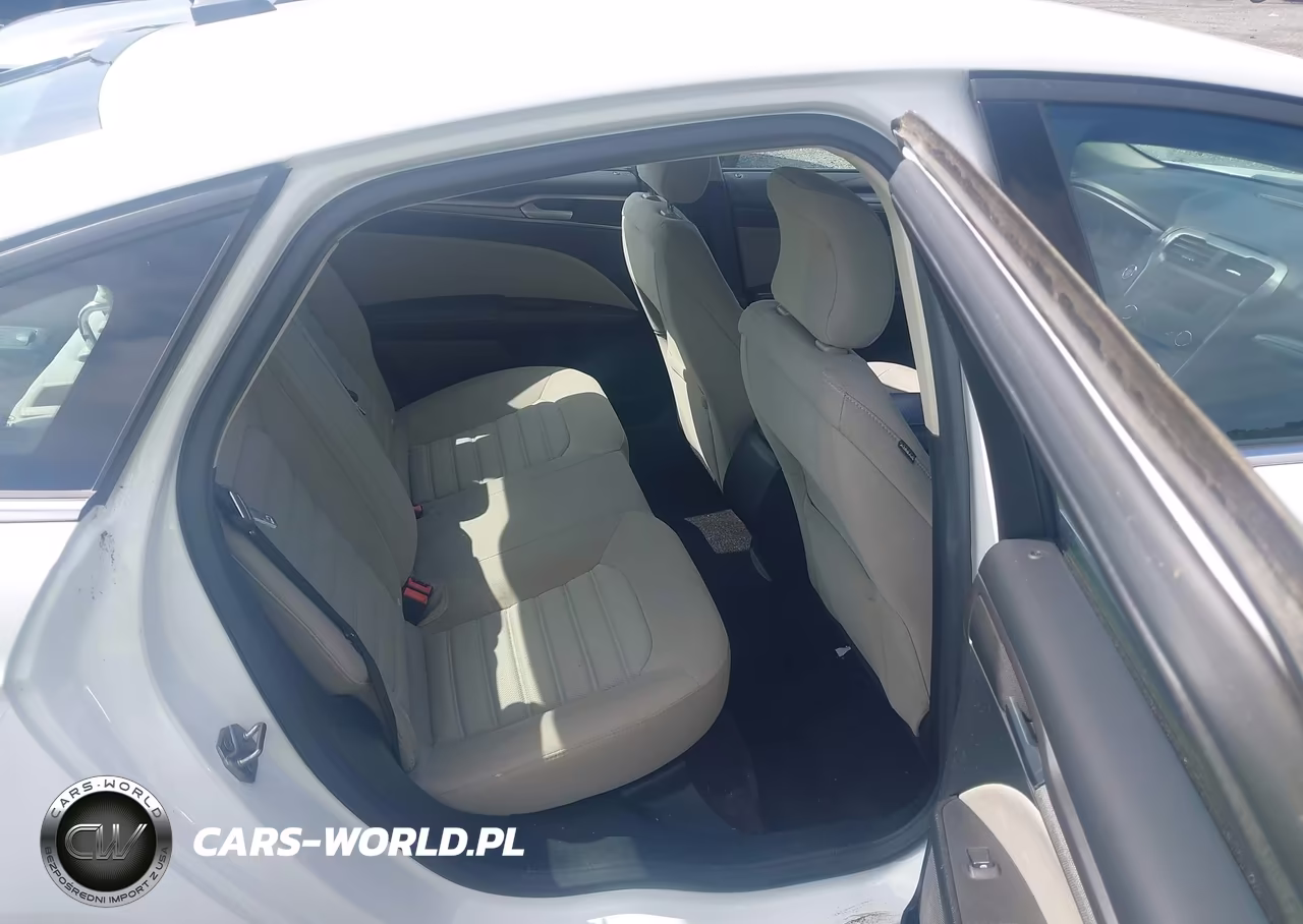 2017 Ford Fusion S VIN:3FA6P0G70HR175942 - 8