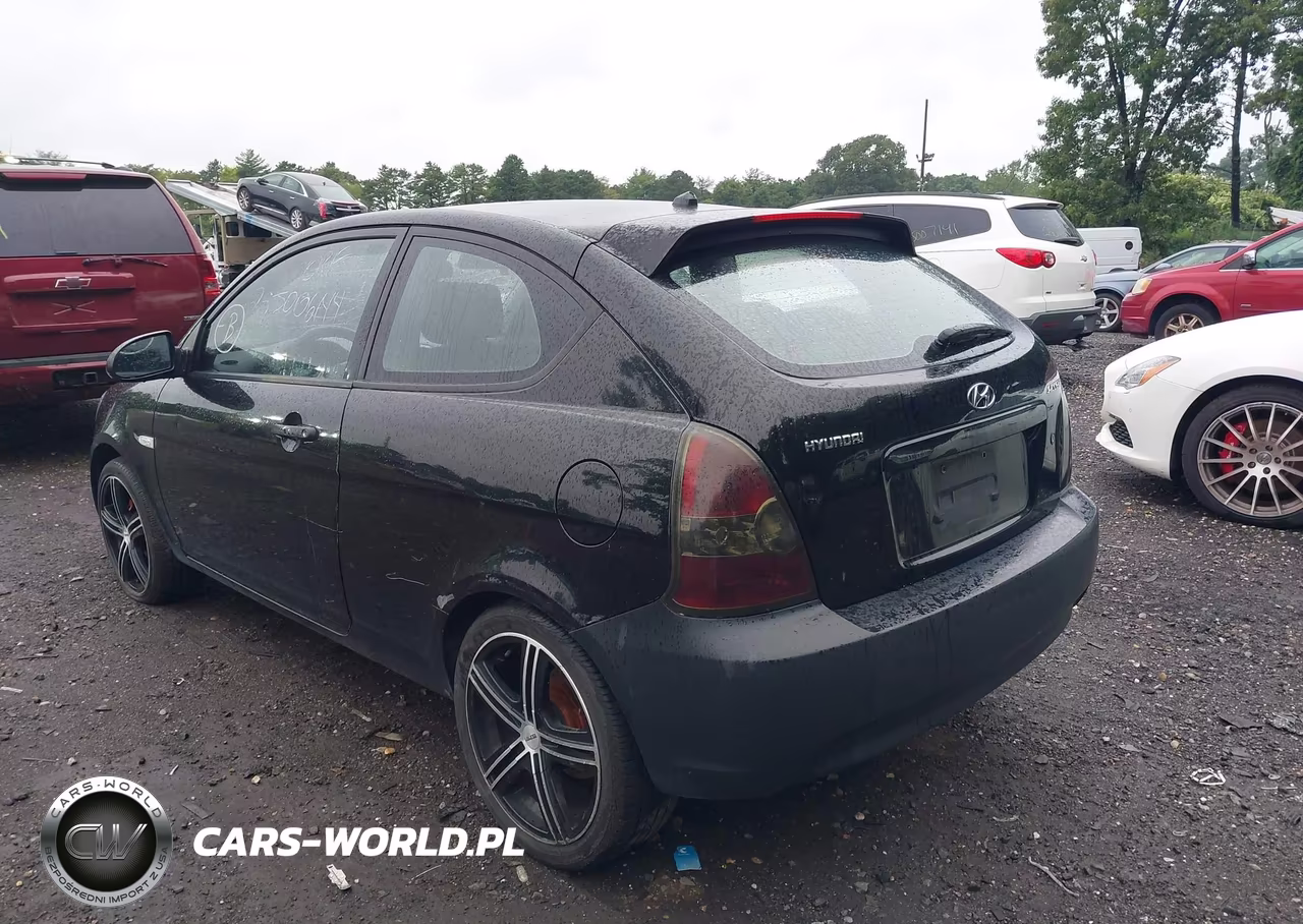 2007 Hyundai Accent Se VIN:KMHCN36C87U052072 - 4