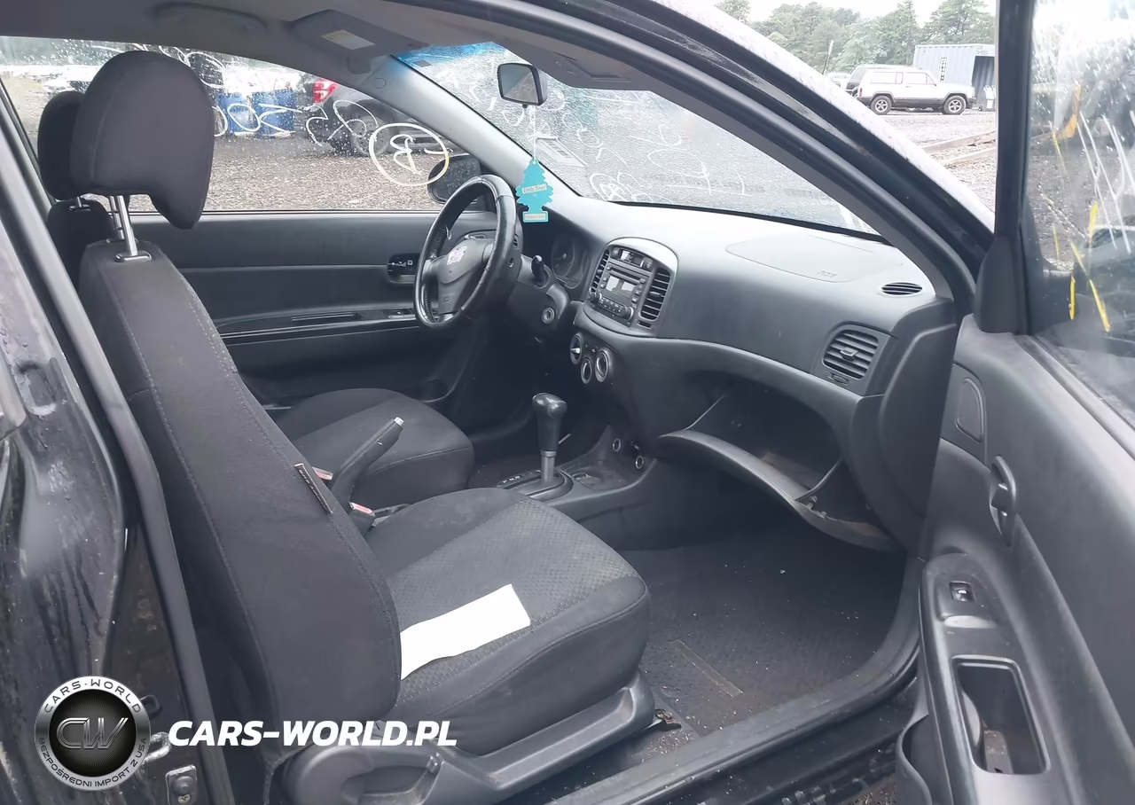 2007 Hyundai Accent Se VIN:KMHCN36C87U052072 - 5