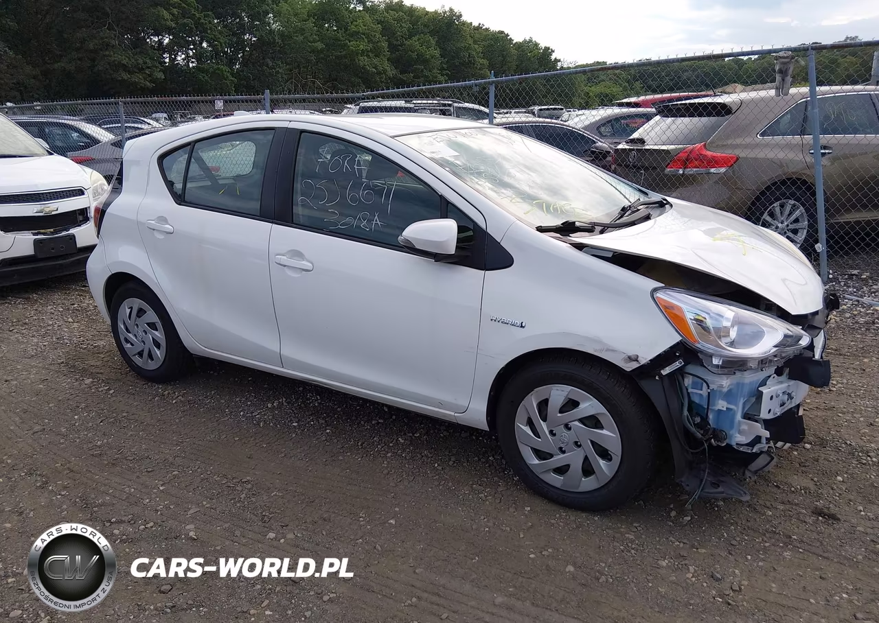 2016 Toyota Prius C Two