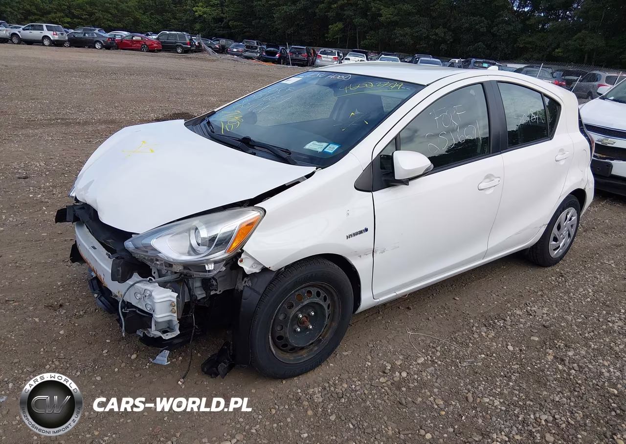 2016 Toyota Prius C Two VIN:JTDKDTB33G1138237 - 2