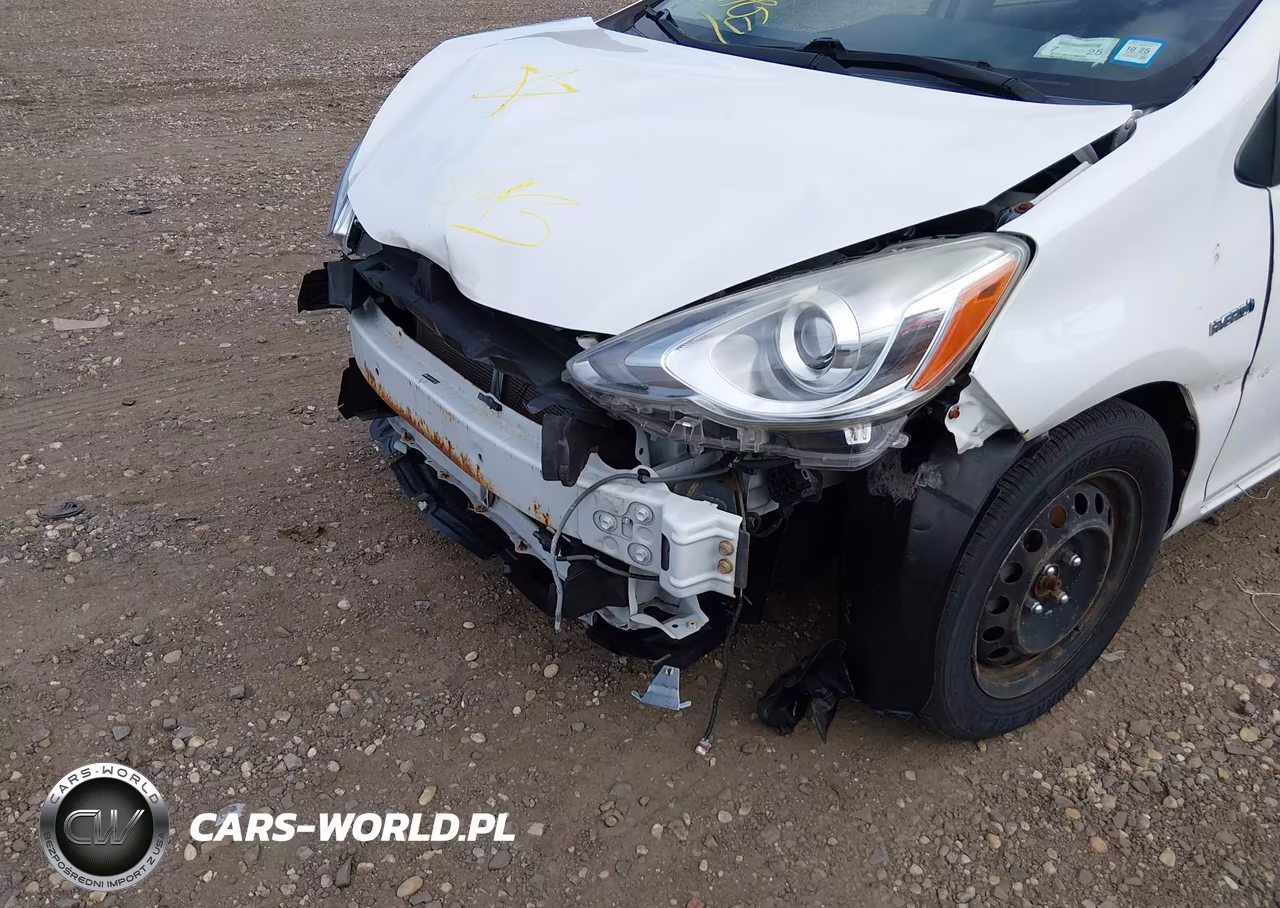 2016 Toyota Prius C Two VIN:JTDKDTB33G1138237 - 6