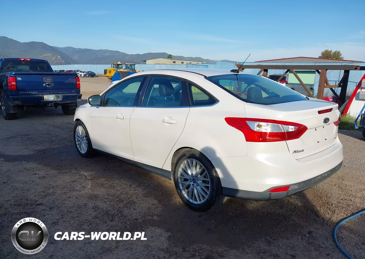2012 Ford Focus Sel VIN:1FAHP3H27CL118447 - 3