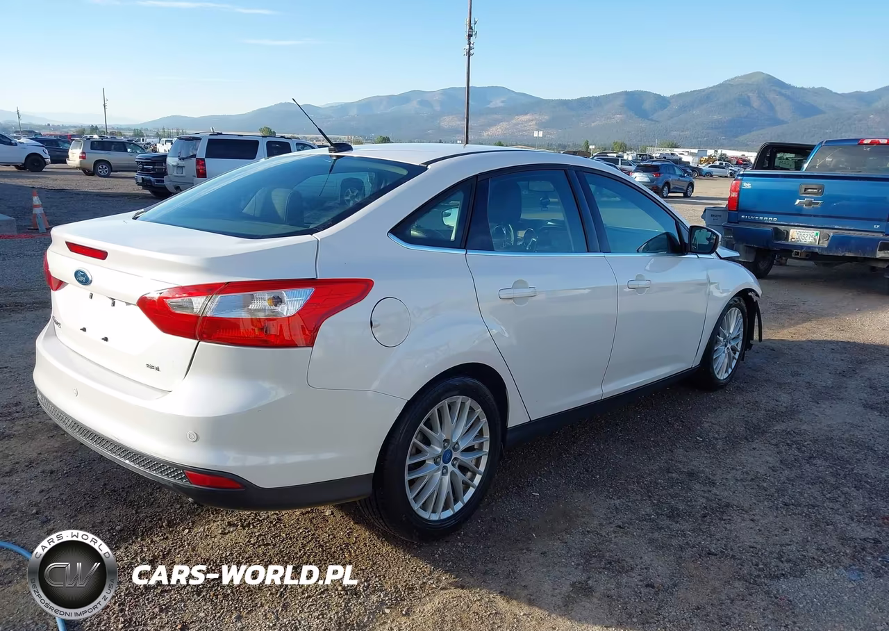 2012 Ford Focus Sel VIN:1FAHP3H27CL118447 - 4