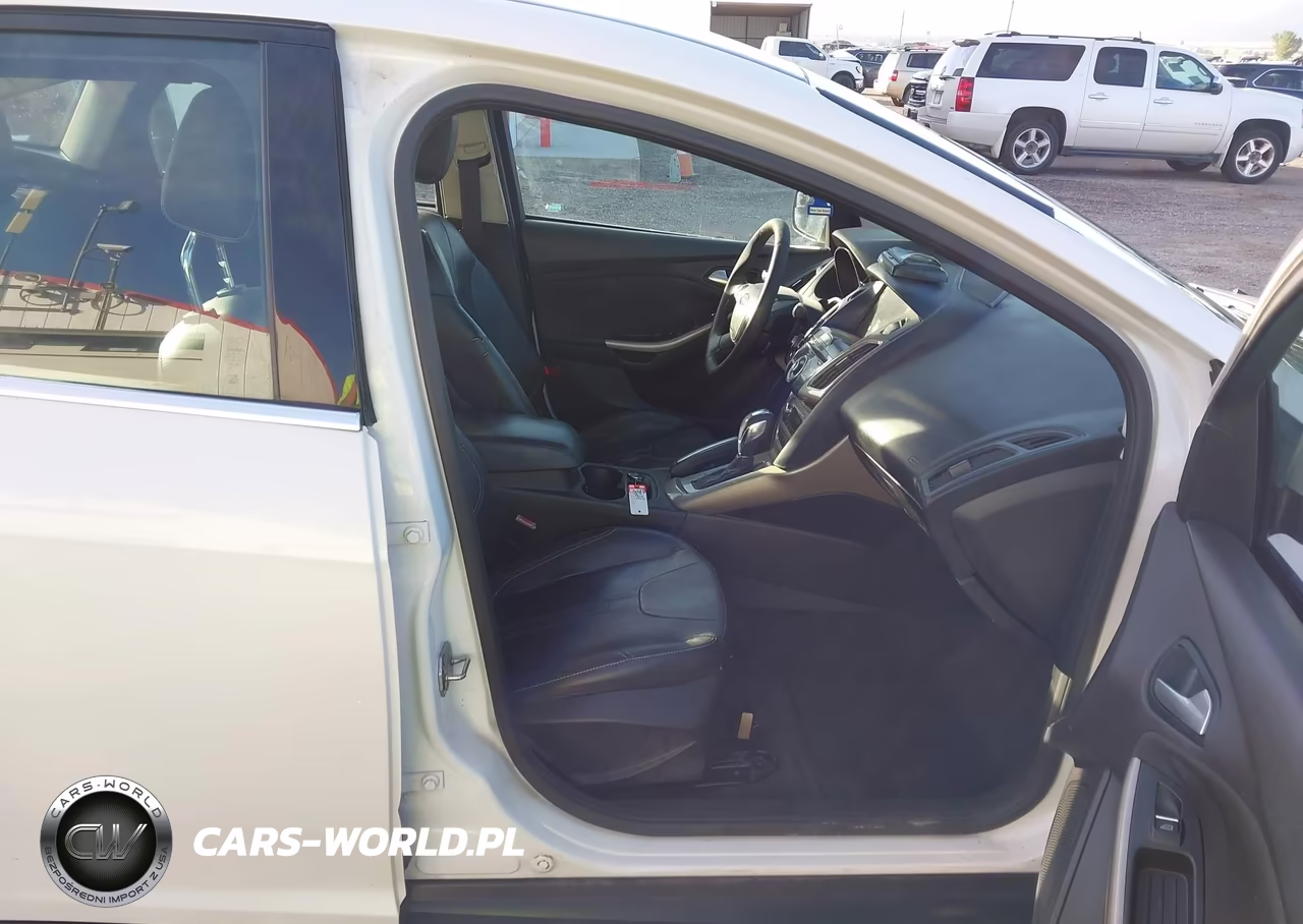 2012 Ford Focus Sel VIN:1FAHP3H27CL118447 - 5