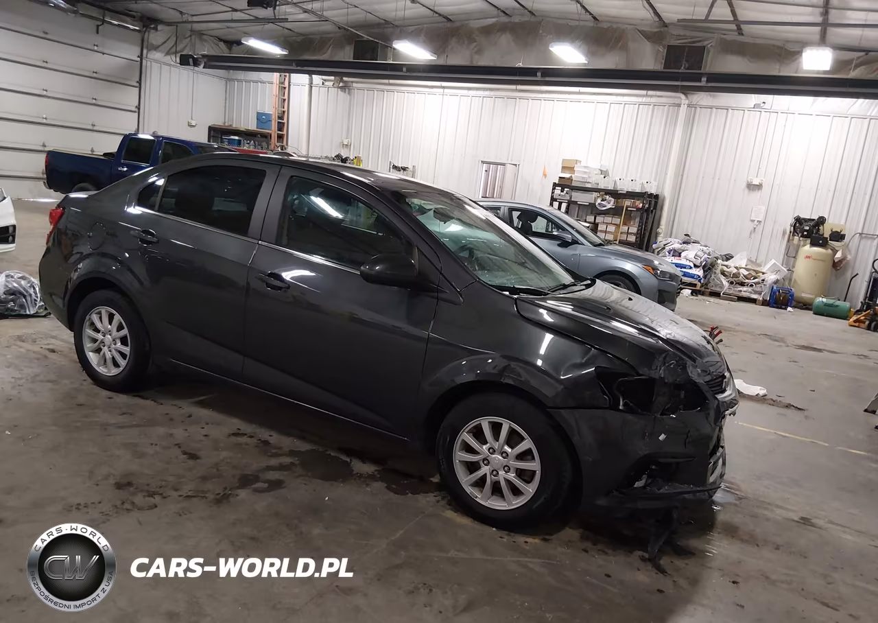 2020 Chevrolet Sonic Fwd Lt – zdjęcie 1 z 18