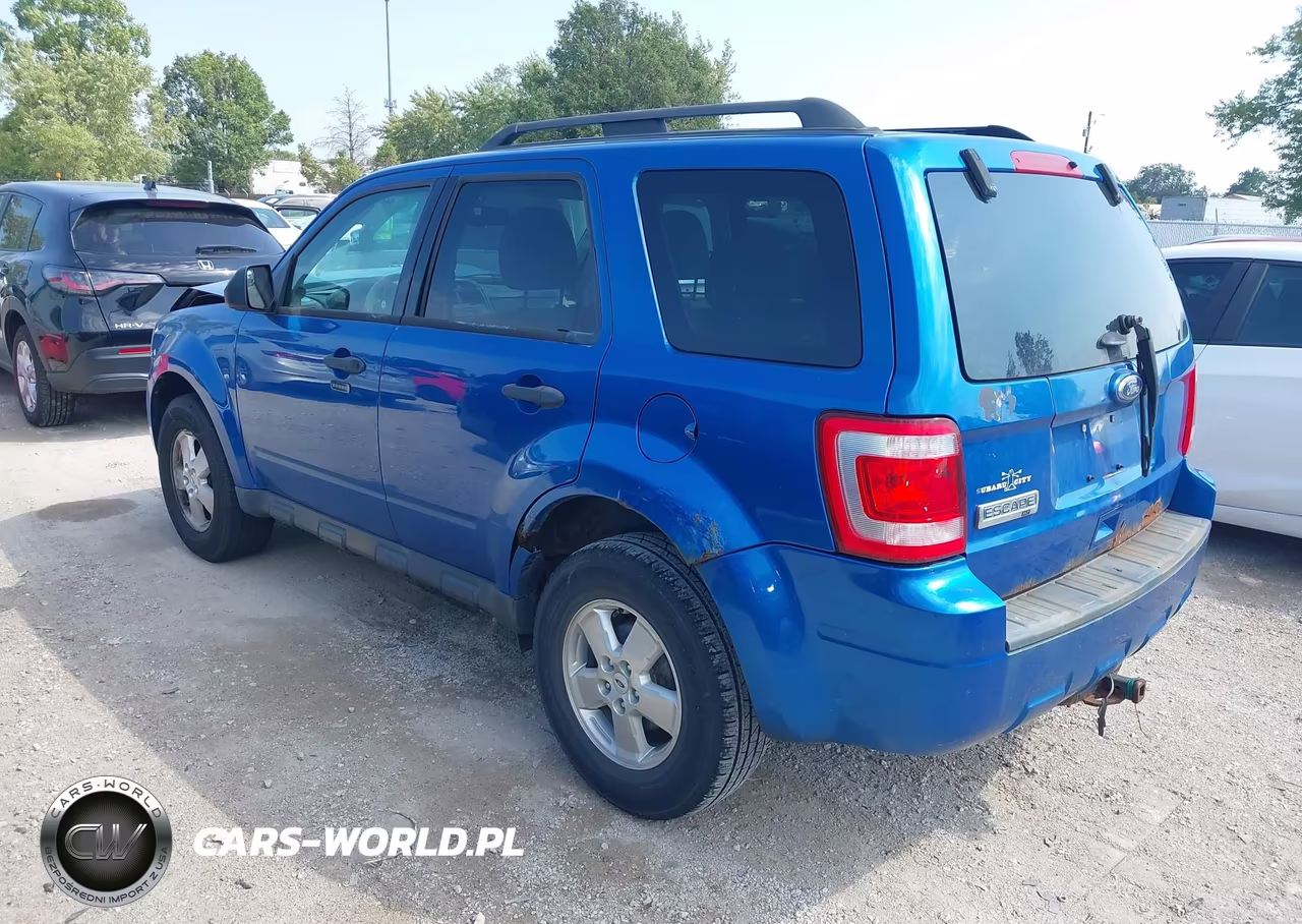 2011 Ford Escape Xlt VIN:1FMCU0D7XBKB20612 - 3